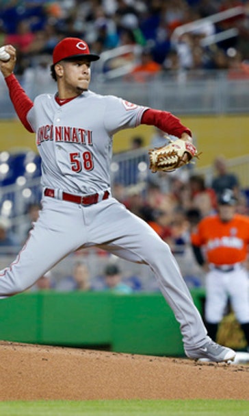 Castillo goes 8 innings, Reds top Miami 6-4, end 6-game skid (Jul 30, 2017)